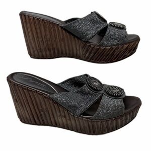 Demario made in USA Silver/Gray with Metal Accent Molded Bamboo Wedges Sz.38